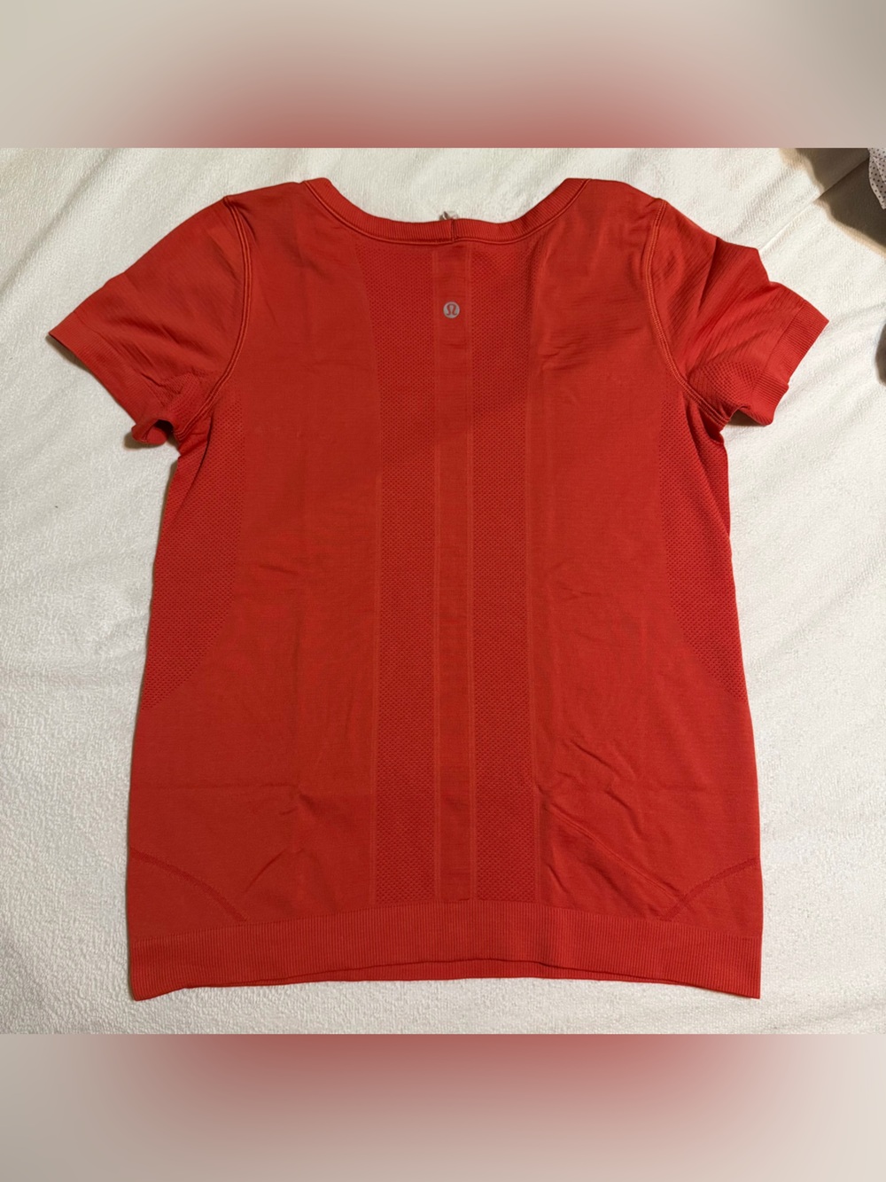 lululemon swiftly tee size 6